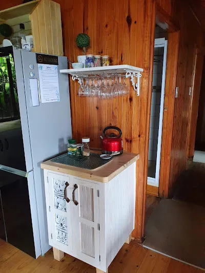 Shaker Buffet Unit
